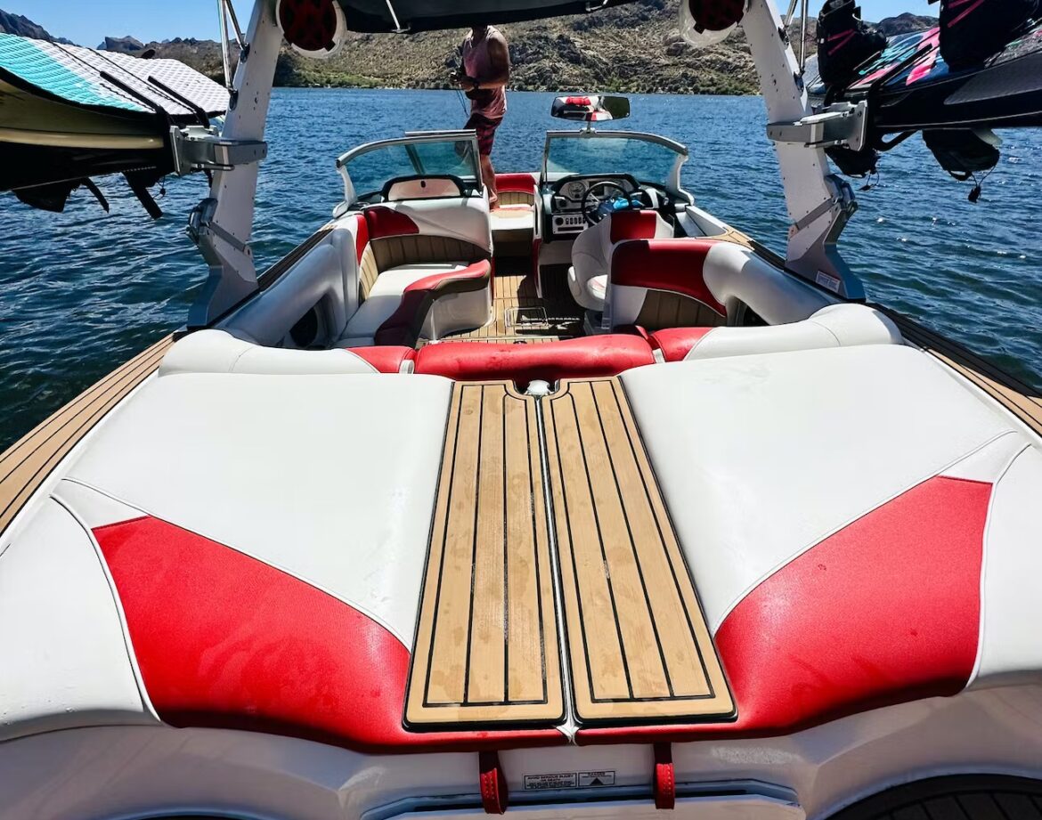boatWithSky