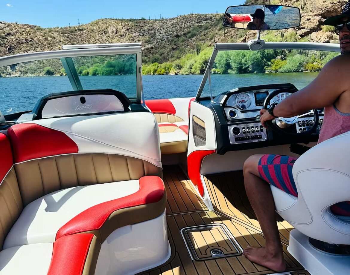 dirverBoat